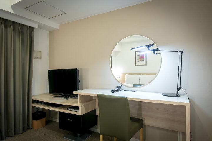 Room 20 of 96