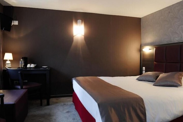 Room 12 of 31