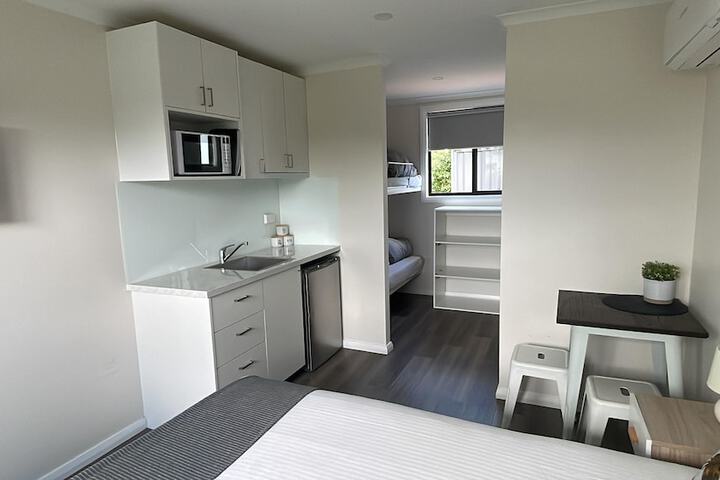Room 6 of 27