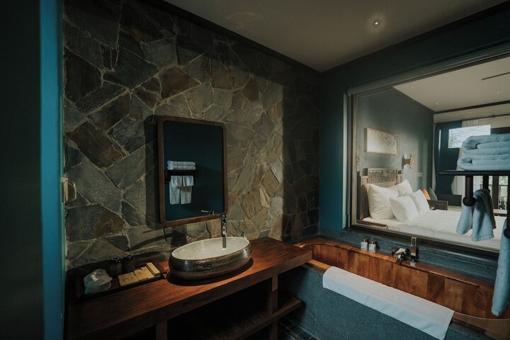 Room 39 of 63