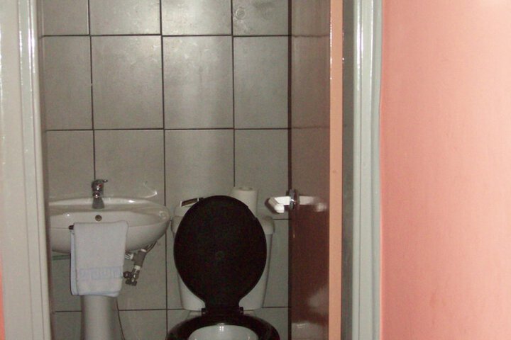 Room 9 of 20