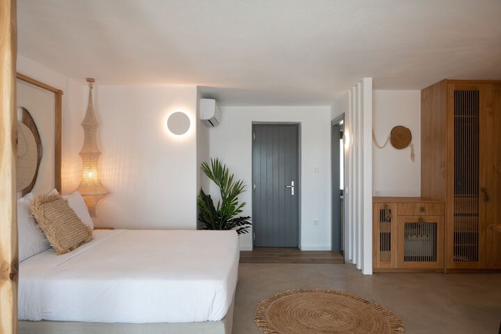 Room 50 of 157