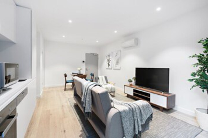 Room 9 of 12