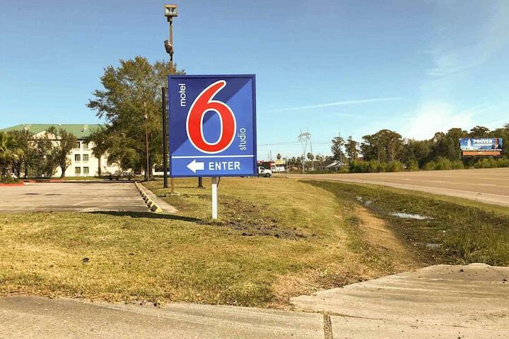 Studio 6 LaPlace, LA