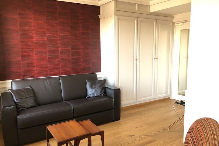 Room 16 of 49