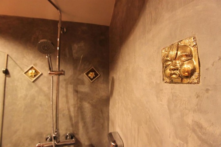 Room 36 of 48