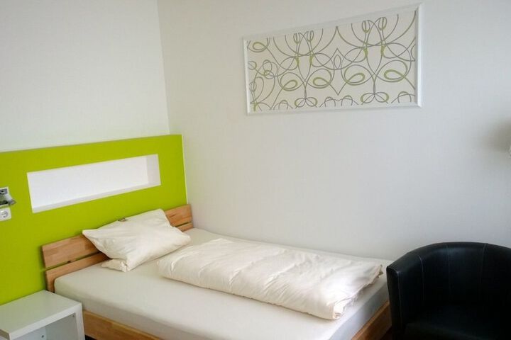 Room 4 of 26