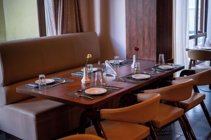 Dining 37 of 41