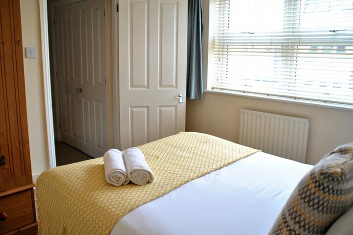 Room 2 of 21