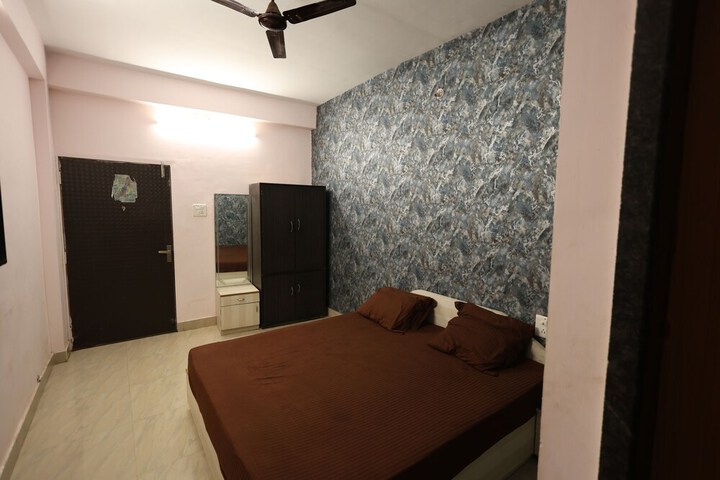 Room 16 of 54