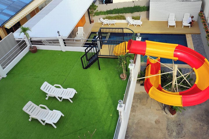 Pools & Facilities