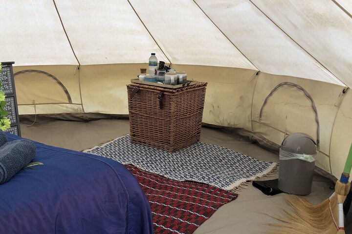 Room 4 of 27