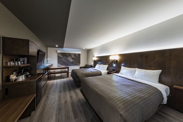 Room 43 of 104