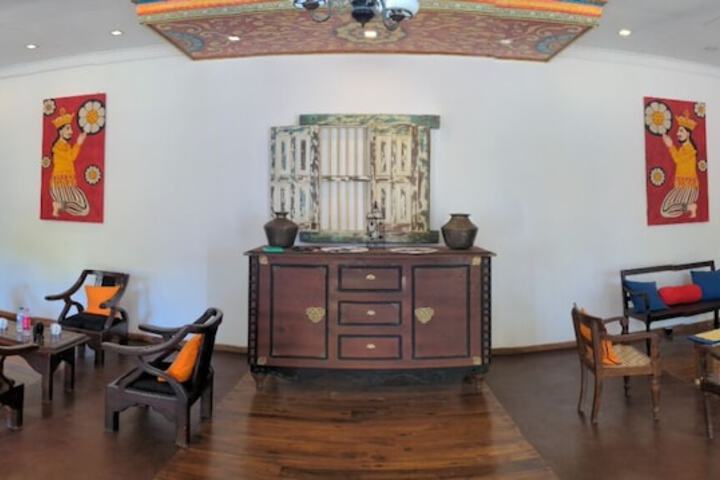 Room 8 of 43