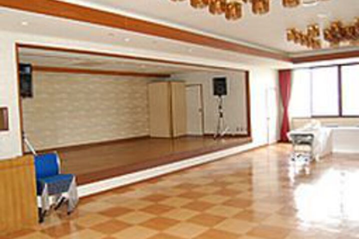 Room 2 of 57