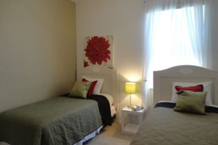 Room 9 of 42