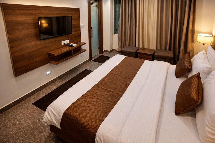 Room 15 of 23