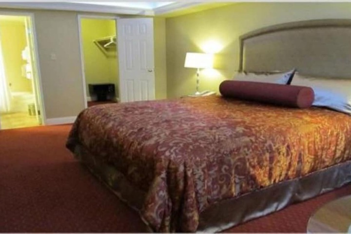 Room 7 of 40