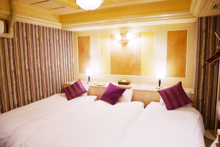 Room 44 of 62