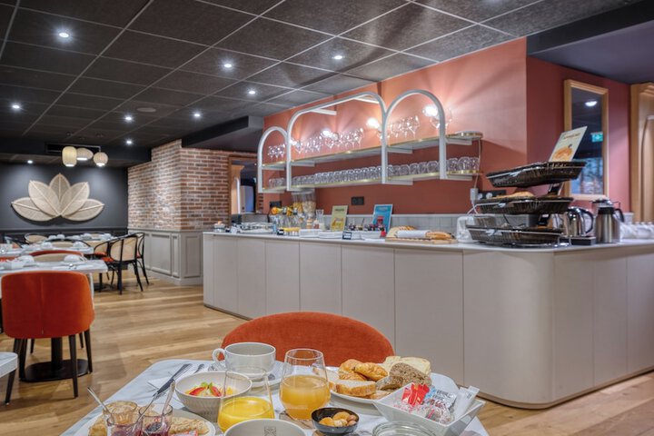 Breakfast buffet