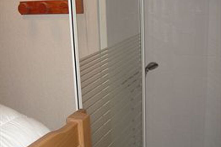 Room 5 of 30