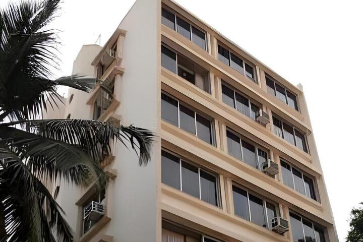 Hotel Imperial Palace I