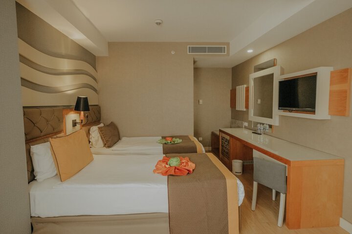 Room 14 of 64