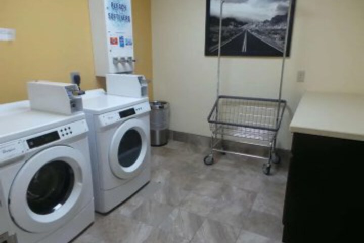 COMFORT INN