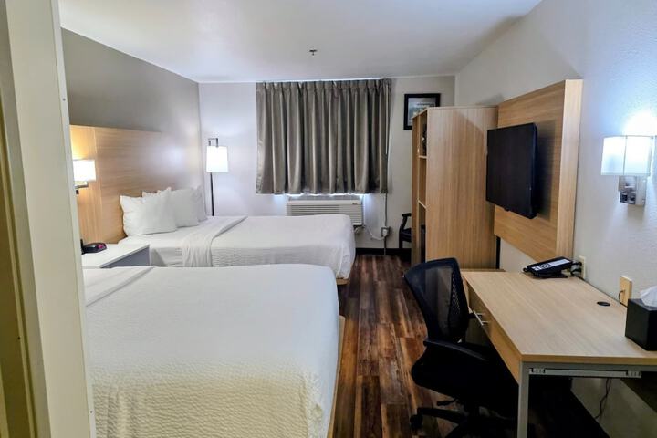 Room 9 of 29
