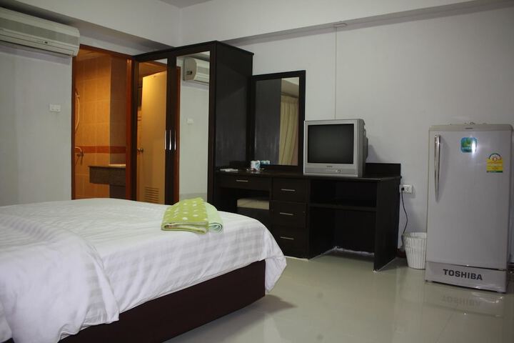 Room 21 of 68