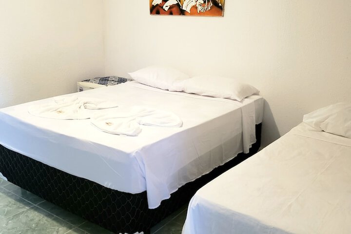 Room 4 of 32