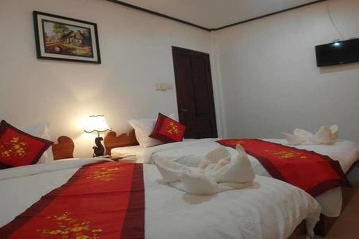Room 10 of 32