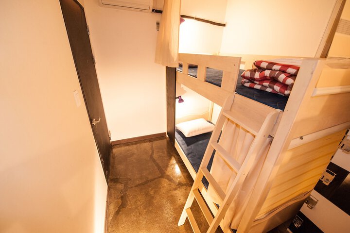 Room 10 of 151