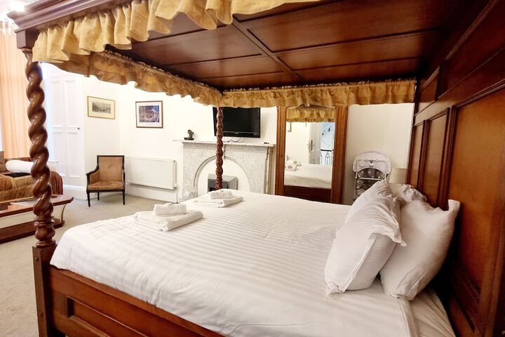 Room 12 of 45