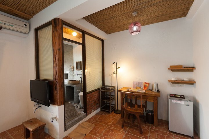 Room 12 of 73