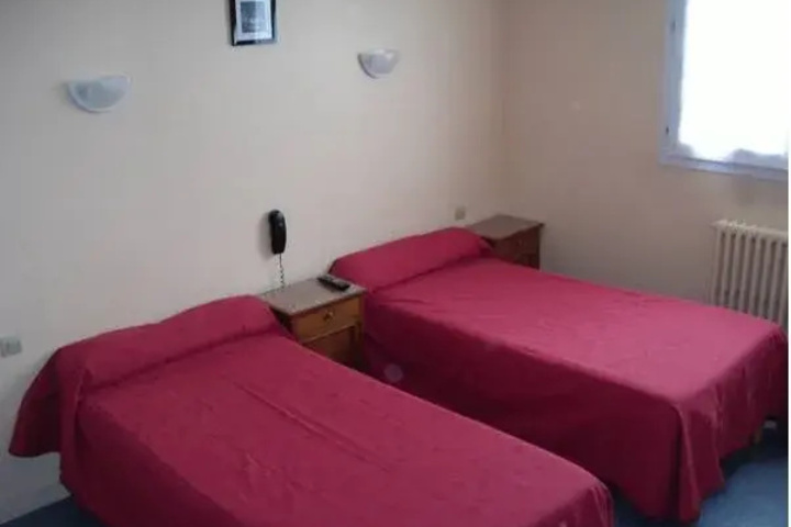 Room 3 of 16