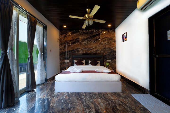 Room 7 of 26