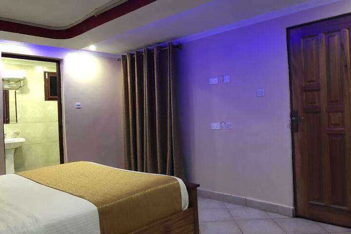Room 26 of 32