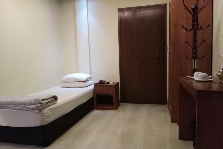 Room 12 of 43