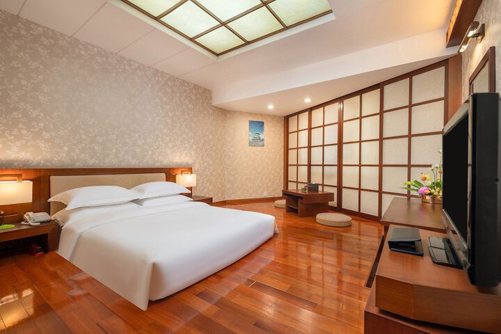 Room 19 of 37