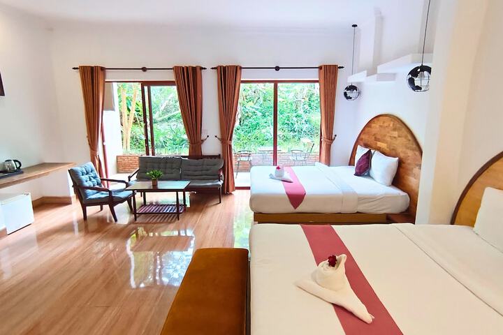 Room 9 of 30