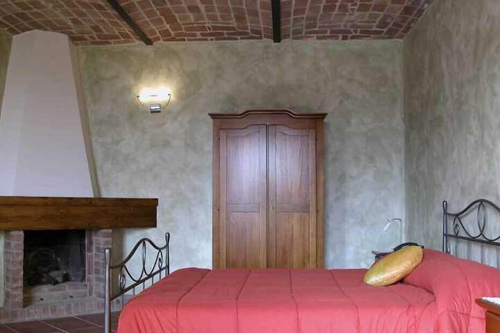 Room 3 of 24