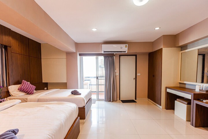 Room 41 of 93