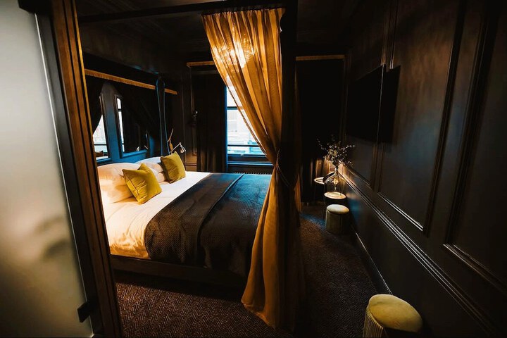 Room 31 of 84