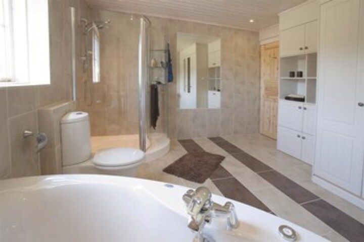 Room 8 of 20