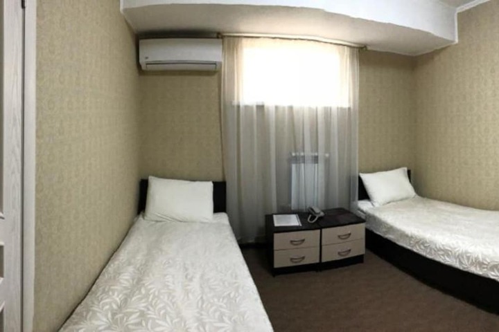 Room 19 of 38