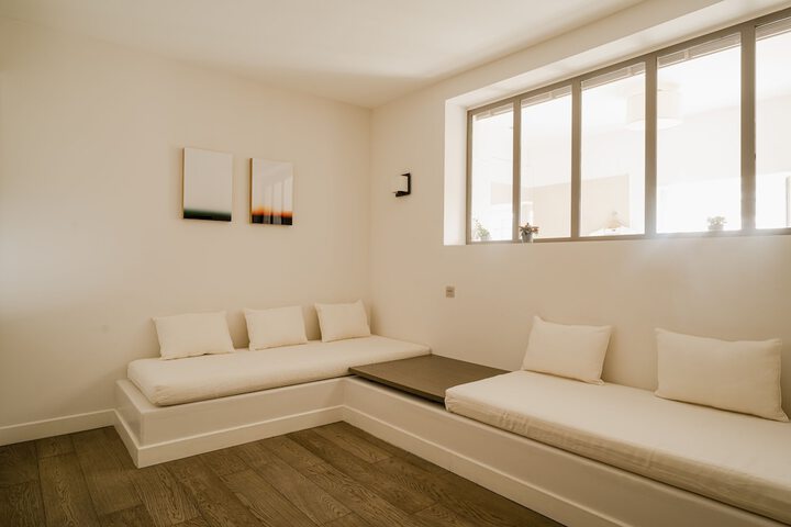 Room 18 of 53