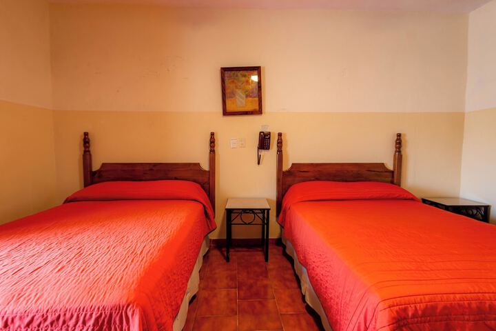 Room 27 of 71