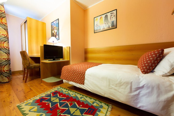 Room 23 of 63