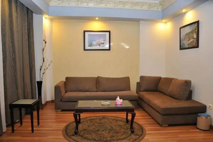 Room 14 of 21